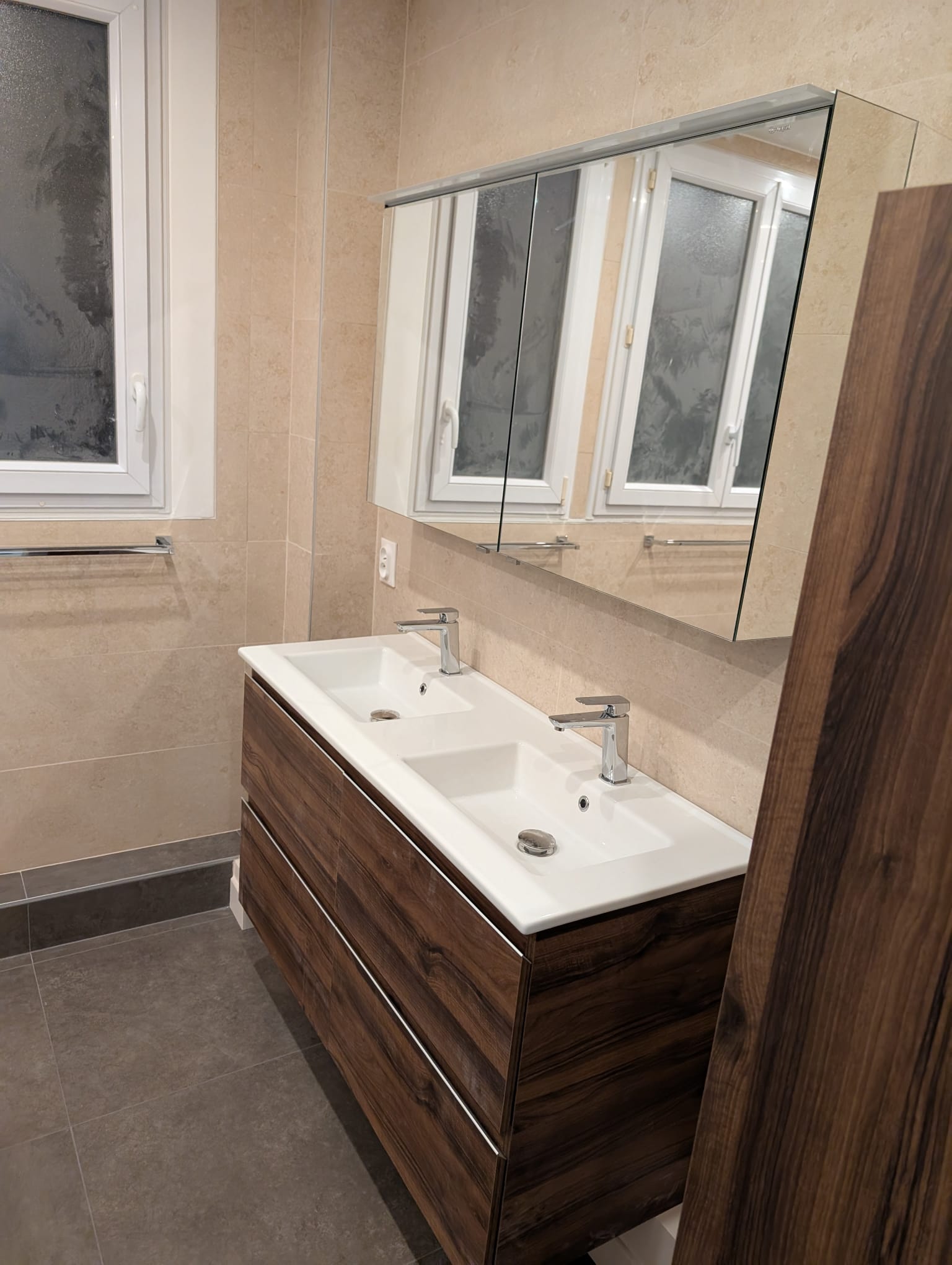 Travaux de plomberie salle de bain design