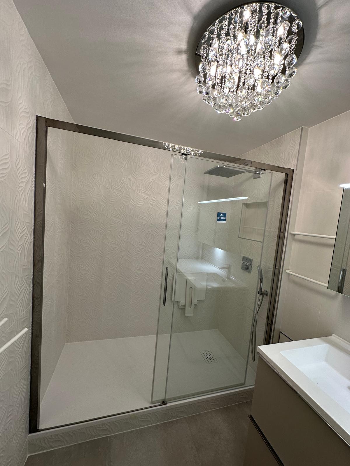 Rénovation intérieure salle de bain contemporaine